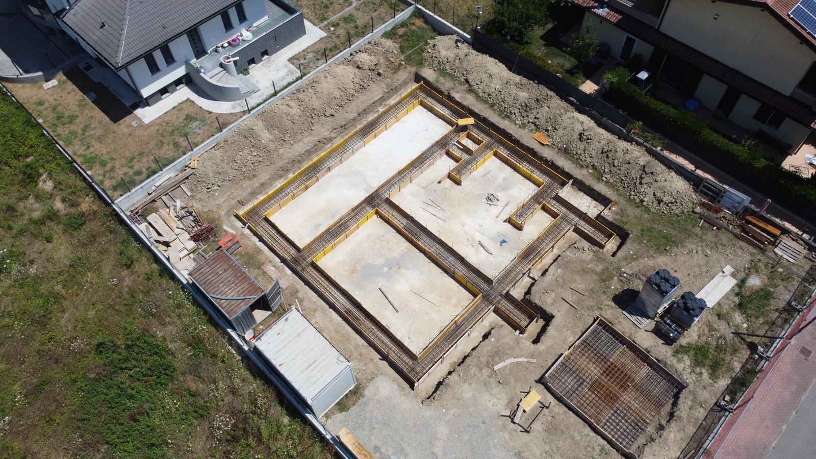 Immagine con drone di nuova costruzione in fase di realizzazione